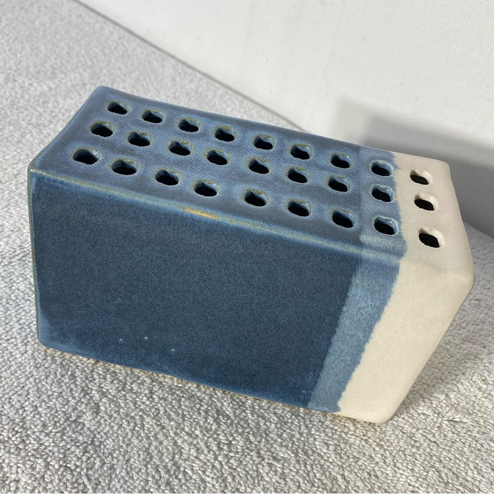 Vintage Handmade Blue & White Ceramic Rectangle Flower Frog 27 Holes